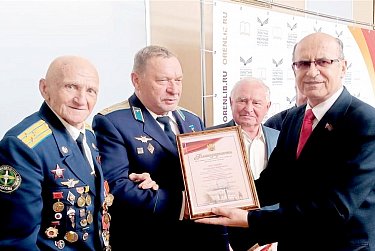 Выпускники Оренбургской летки встретились за круглым столом